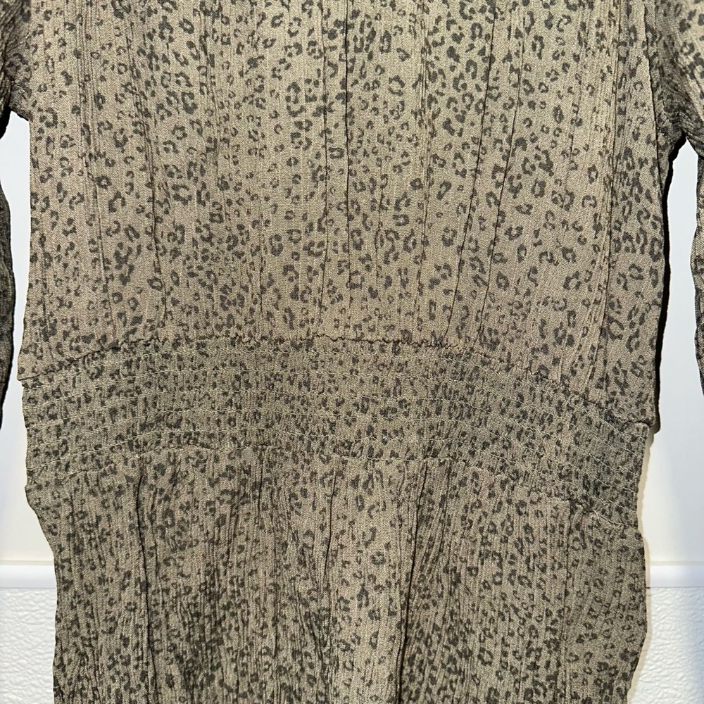 Women's Hippie Rose Blouse Size M Green Animal Print Long Sleeve - Picture 8 of 10